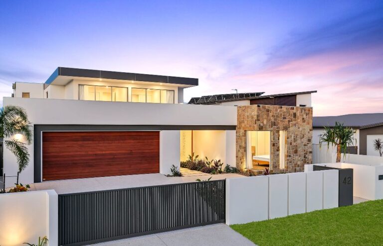 Jon Mees Website 02_0015_42 Westholme Cirt_0002