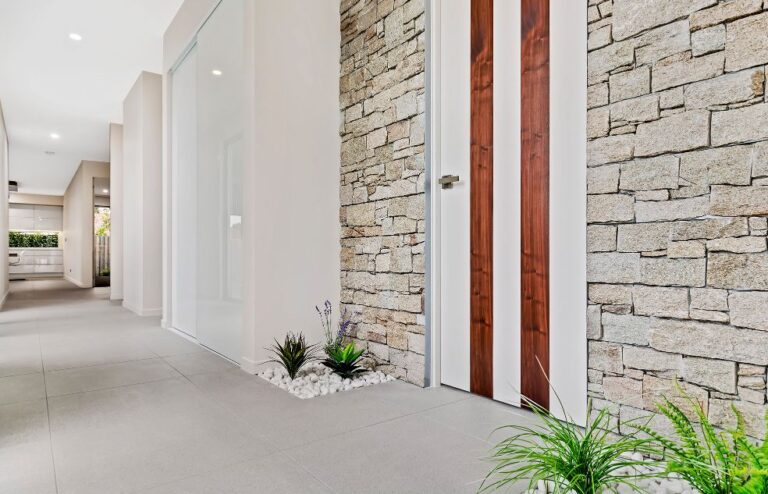 Jon Mees Website 02_0022_15 Marina View Way_0007